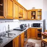 Affittacamere Grandma San Giovanni 4*